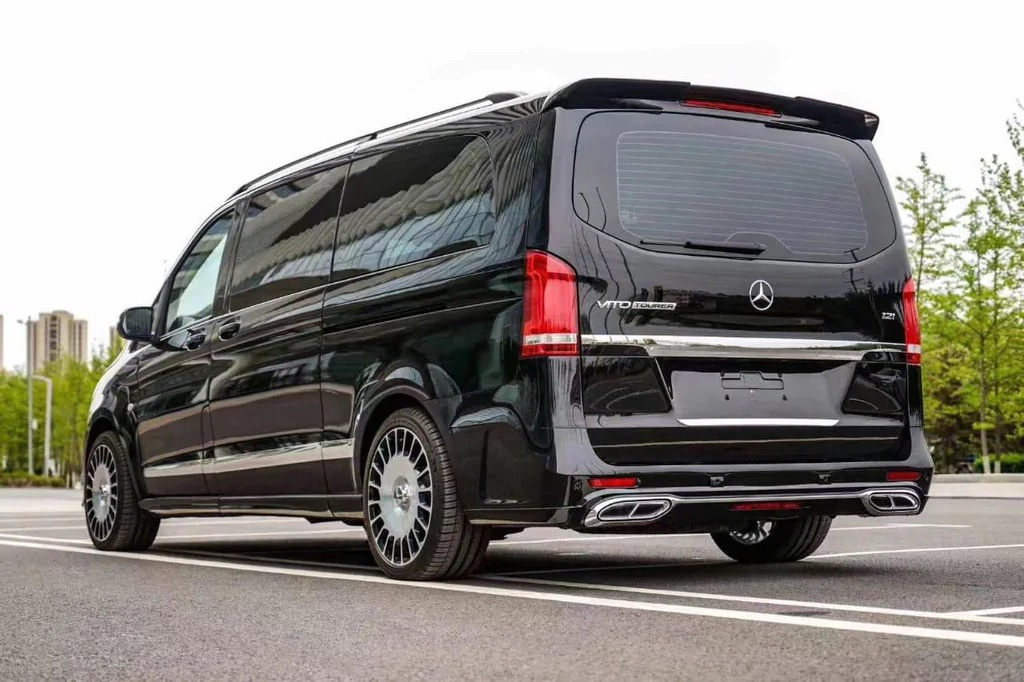 Задній бампер Maybach для Mercedes Vito / V-class W447 2014- рр