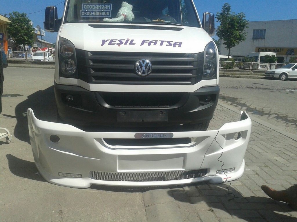 Накладка на передній бампер 2012-2026 (LED, під фарбування) для Volkswagen Crafter рр