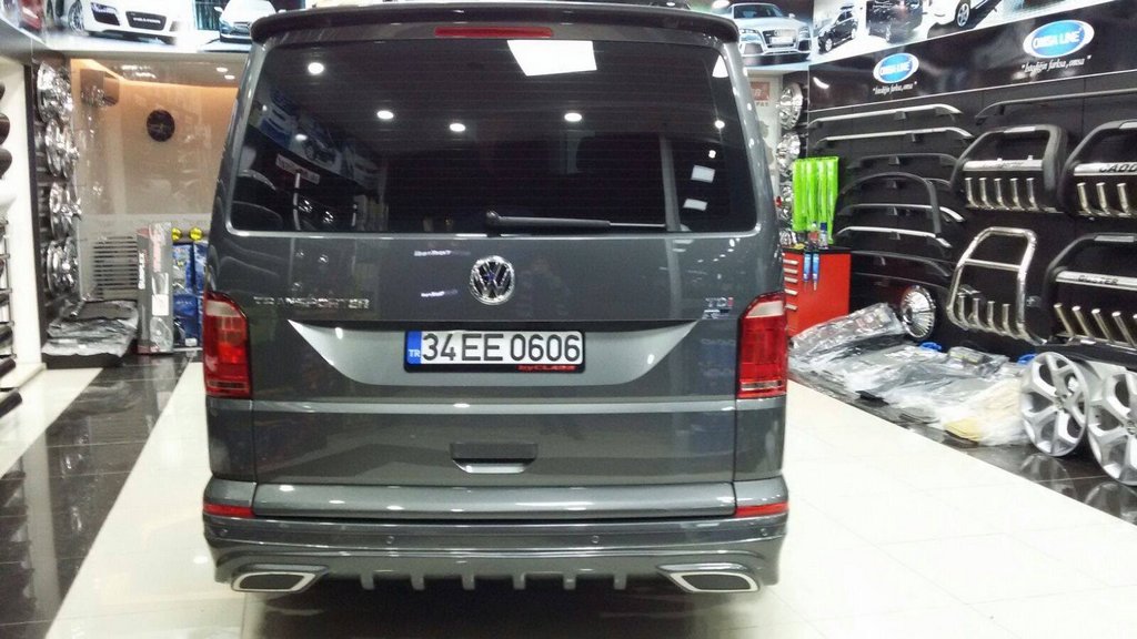 Накладка на задній бампер AMG-style (під фарбування) для Volkswagen T6 2015-2024 рр