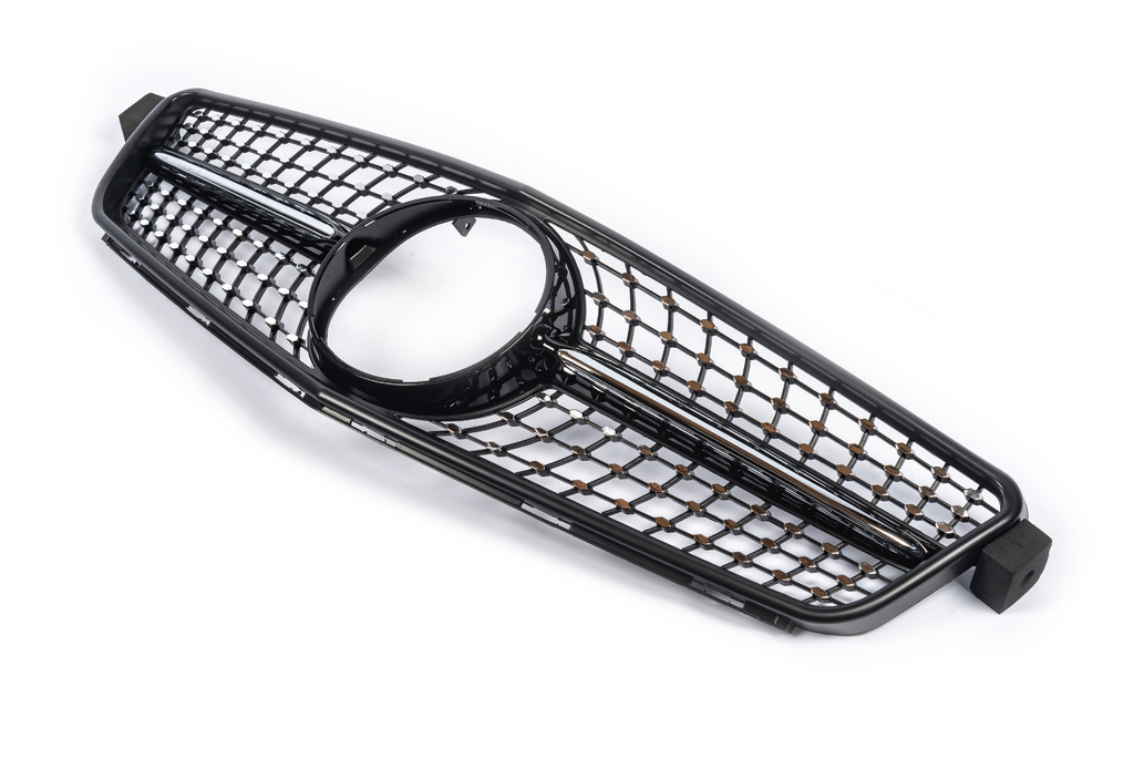 Передня решітка Diamond Black для Mercedes C-class W204 2007-2015 рр