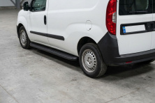 Бокові пороги Tayga Black (2 шт., алюміній) Стандартна база Fiat Doblo II 2010-2022 рр.