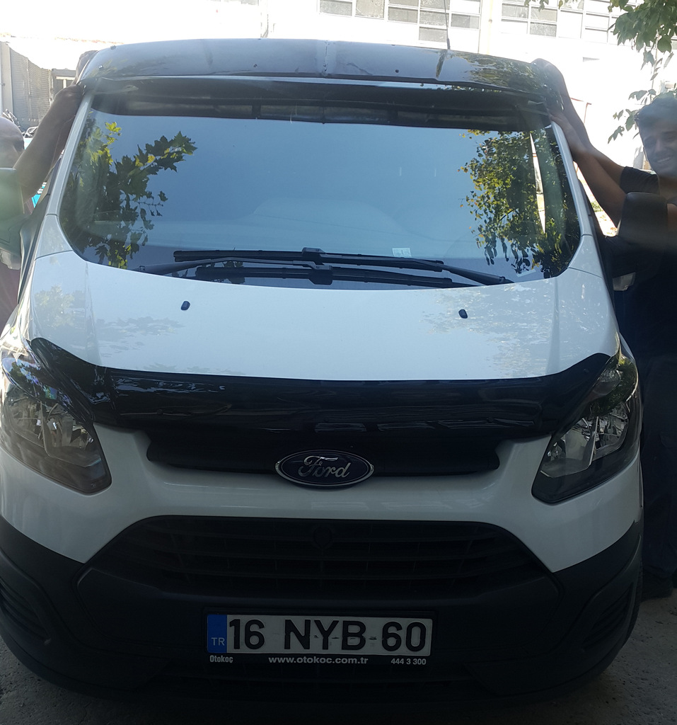 Козирьок на лобове скло (на кронштейнах) для Ford Custom 2013-2022 рр