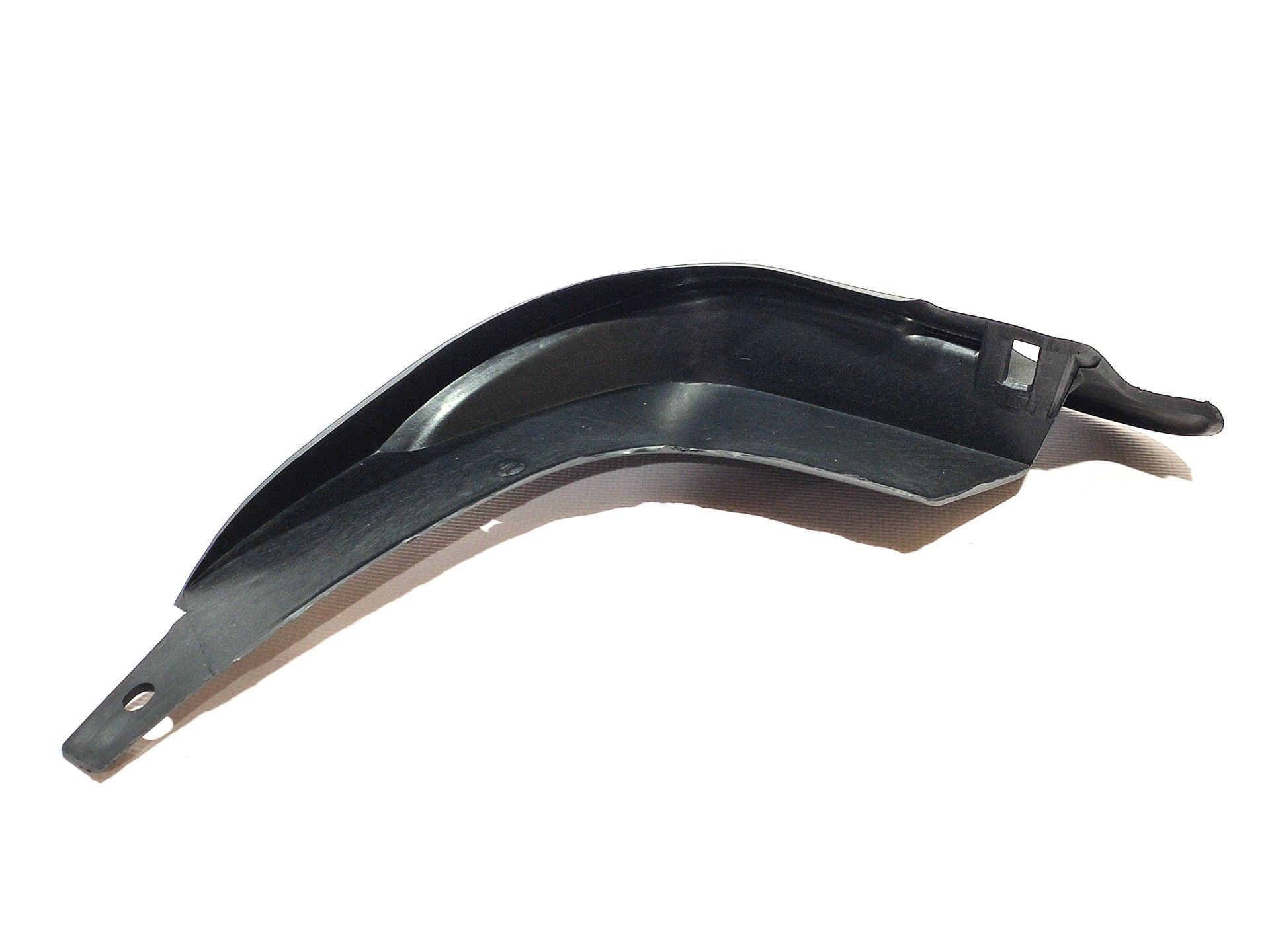 Бризговик передній R Geely MK KLM