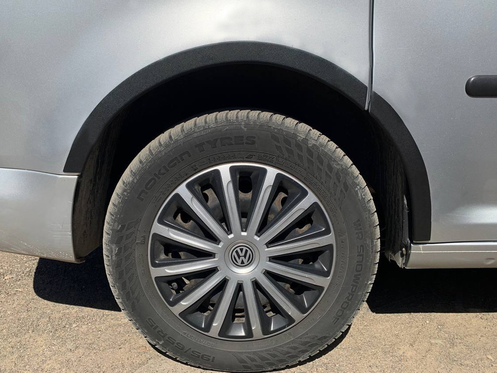 Накладки на арки (чорний мат) Коротка база, 2 бічних (пластик) для Volkswagen Caddy 2010-2015 рр