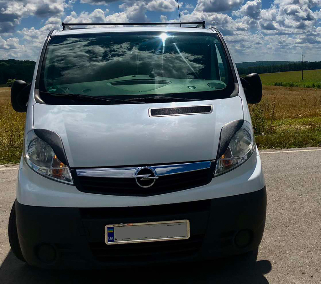 Вії Porshe-style Чорний мат для Renault Trafic 2001-2015 рр