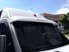 Дефлектор лобового скла V3 (під фарбування, на клей) Mercedes Sprinter W906 2006-2018 рр.