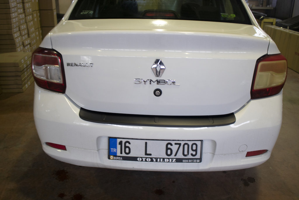 Накладка на задній бампер EuroCap (ABS) для Renault Logan II 2013-2022 рр