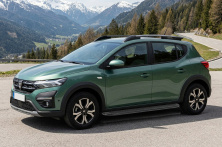 Бокові пороги Tayga Black (2 шт., Алюміній) Dacia Sandero 2021- рр.