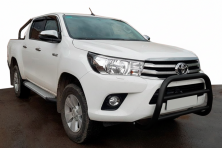 Кенгурятник WT007 Black (нерж) Toyota Hilux 2015- рр.