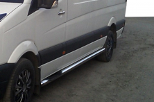 Бічні труби (2 шт., нерж.) d60, середня база - передній привід Mercedes Sprinter W907/W910 2018- рр.
