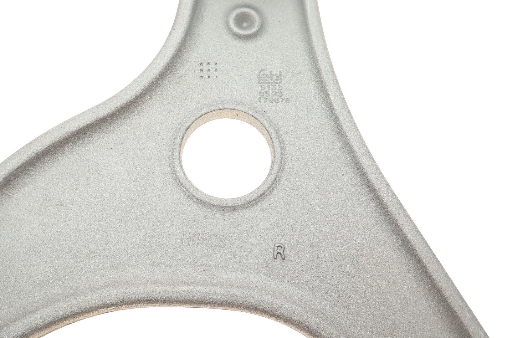 Важіль передній верхній Tesla Model X FEBI