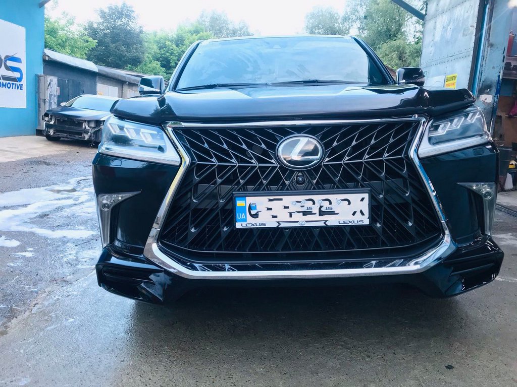 Комплект обвісів (TRD Sport 2017-2020) Білий колір для Lexus LX570/450d рр