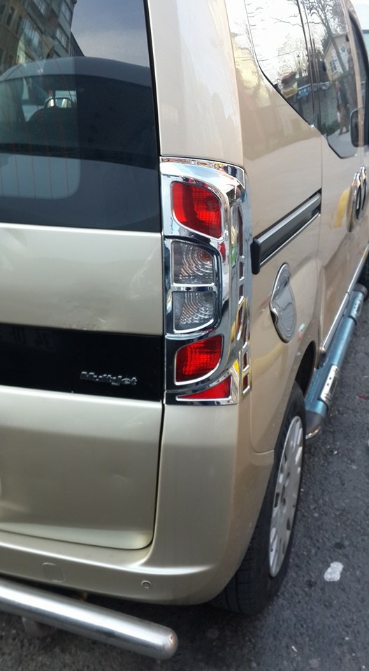 Накладка на стопи з вигином (2 шт, пласт) для Peugeot Bipper