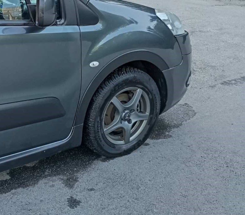 Накладки на арки (4 шт, чорні) 1 бічні двері, Пластик для Citroen Berlingo 2008-2018 рр