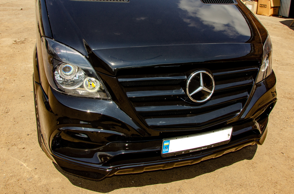 Передній бампер Exclusive Sport (2006-2013) для Mercedes Sprinter W906 рр