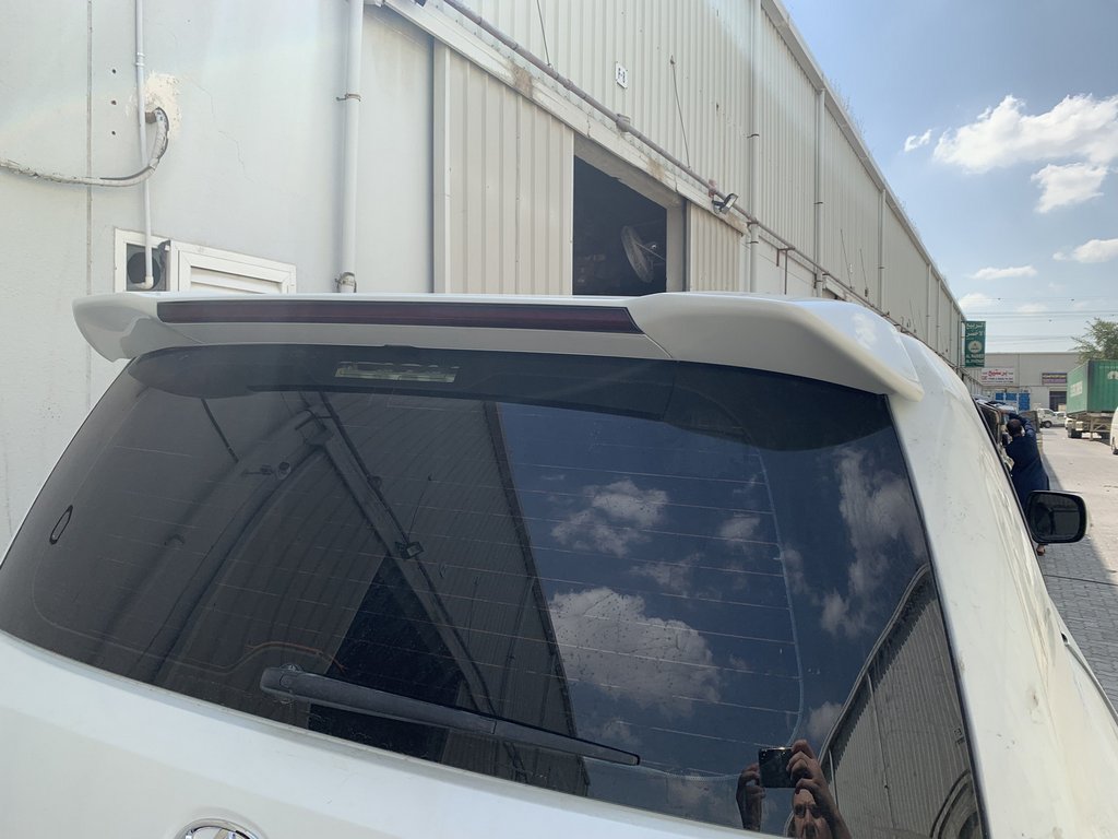 Спойлер LED (2016-2021) Білий колір для Toyota Land Cruiser 200 рр