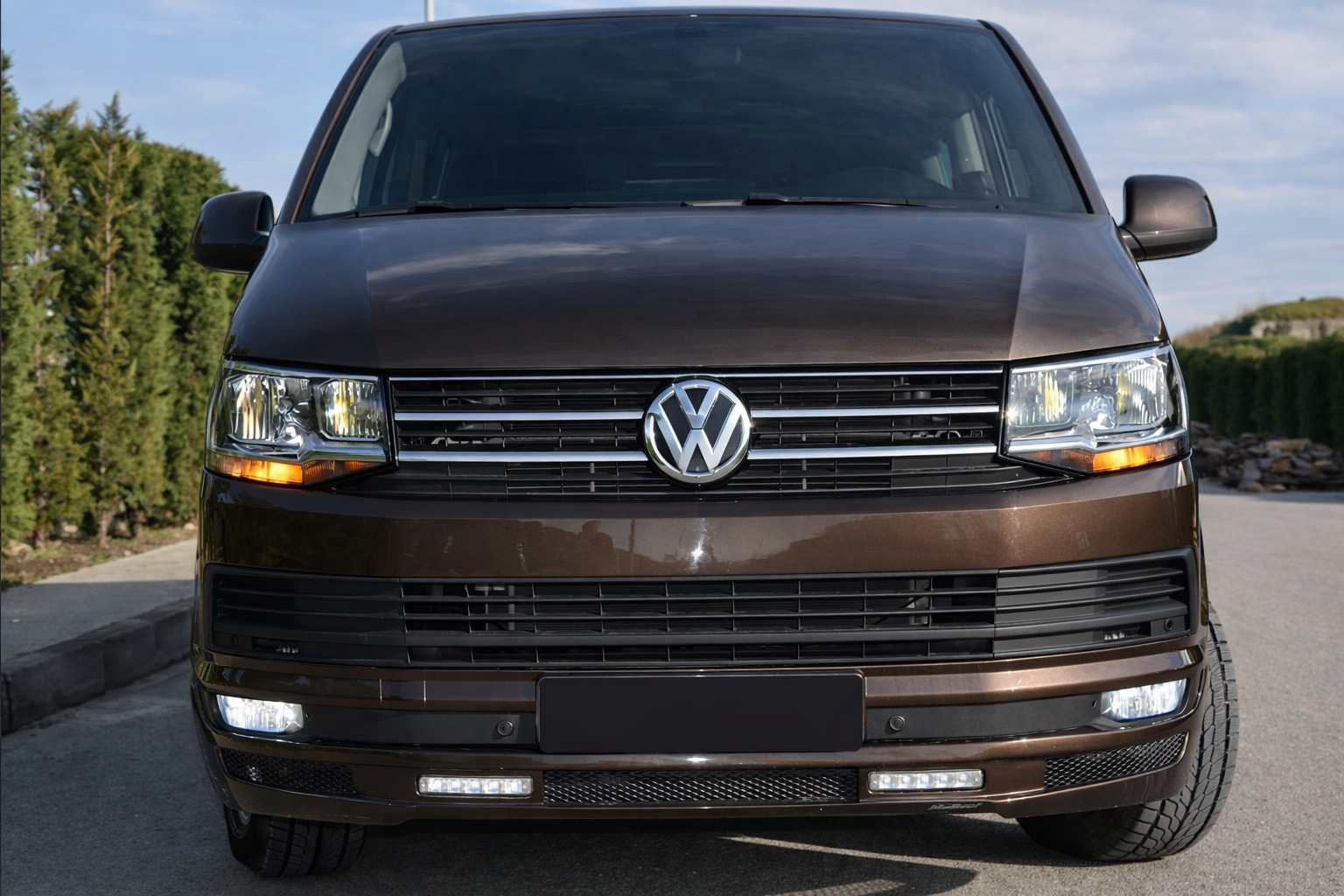Накладка на передній бампер Sport 2-LED 2015-2018 (під фарбування) для Volkswagen T6 рр
