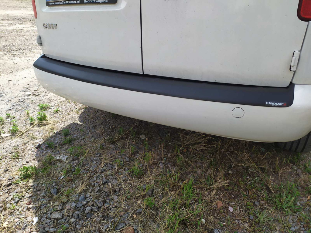 Накладка на задній бампер (ABS) для Volkswagen Caddy 2004-2010 рр